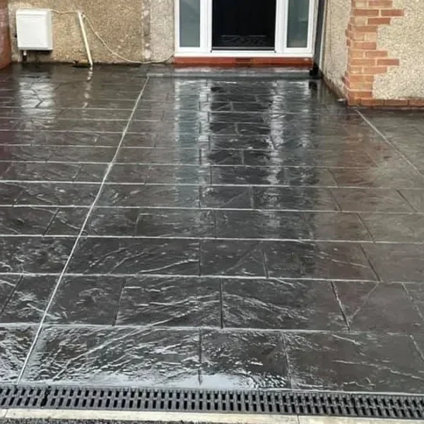 Large slab-print imprinted concrete