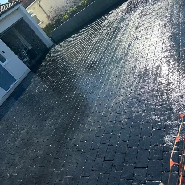 Dark cobble-print imprinted concrete