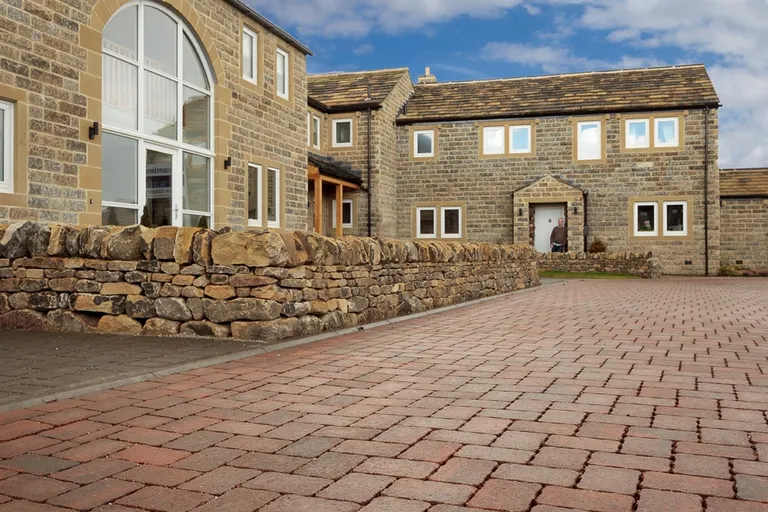 Brett Alpha Flow, photo of block paving
