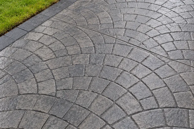 European fan, illustration of imprinted concrete