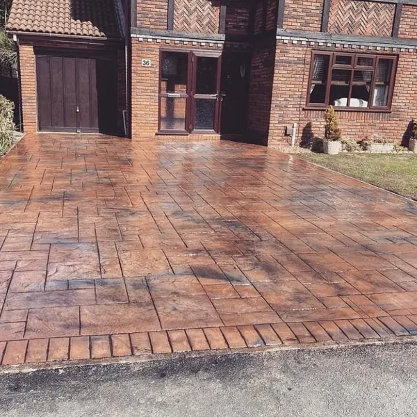 Brindle block paving with a contrasting border