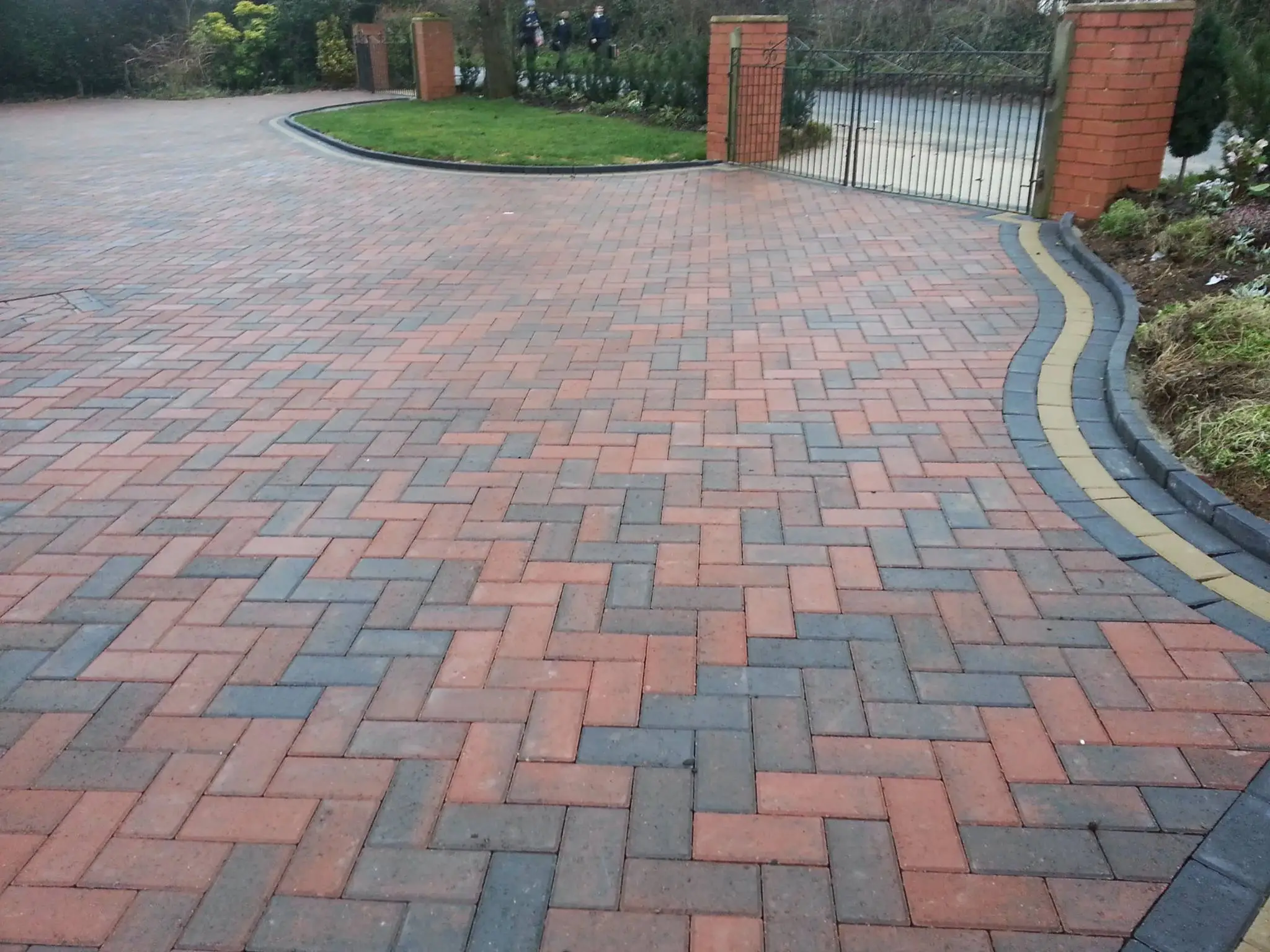 Block paving driveway design Bristol